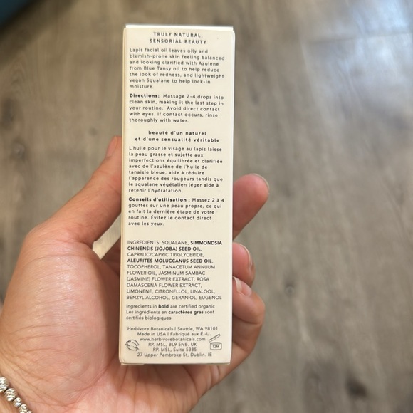 Herbivore Lapis Blue Tansy +Squalane Balancing Facial Oil - Picture 4 of 7